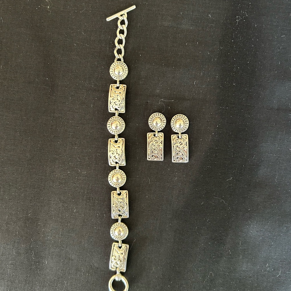 Matching filigree bracelet & dangle earrings.